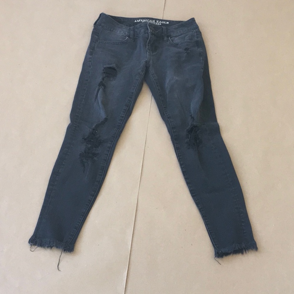 American Eagle Super Stretch Super Low Jeggings - Faded Black wash - Size 0Short